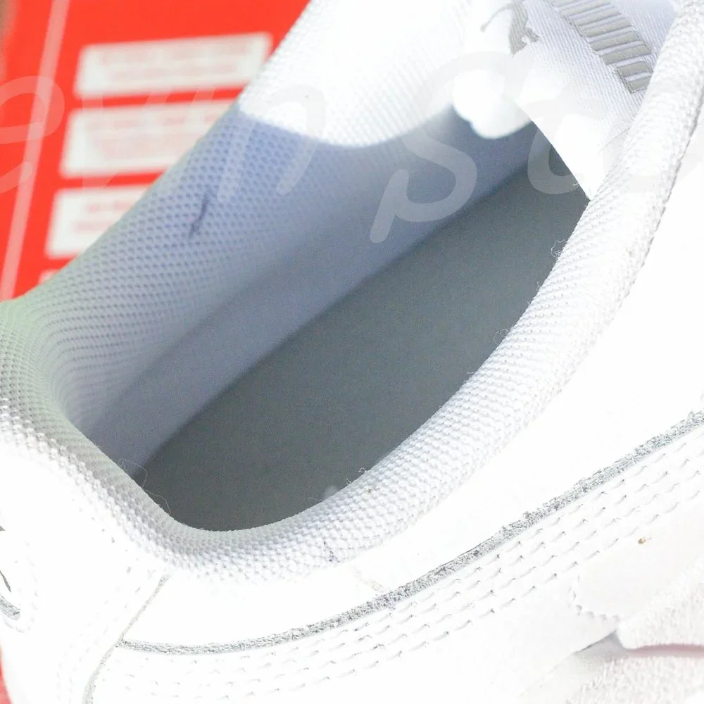 Puma Carina ladies white . Left: 8, right  :‎ 7.5